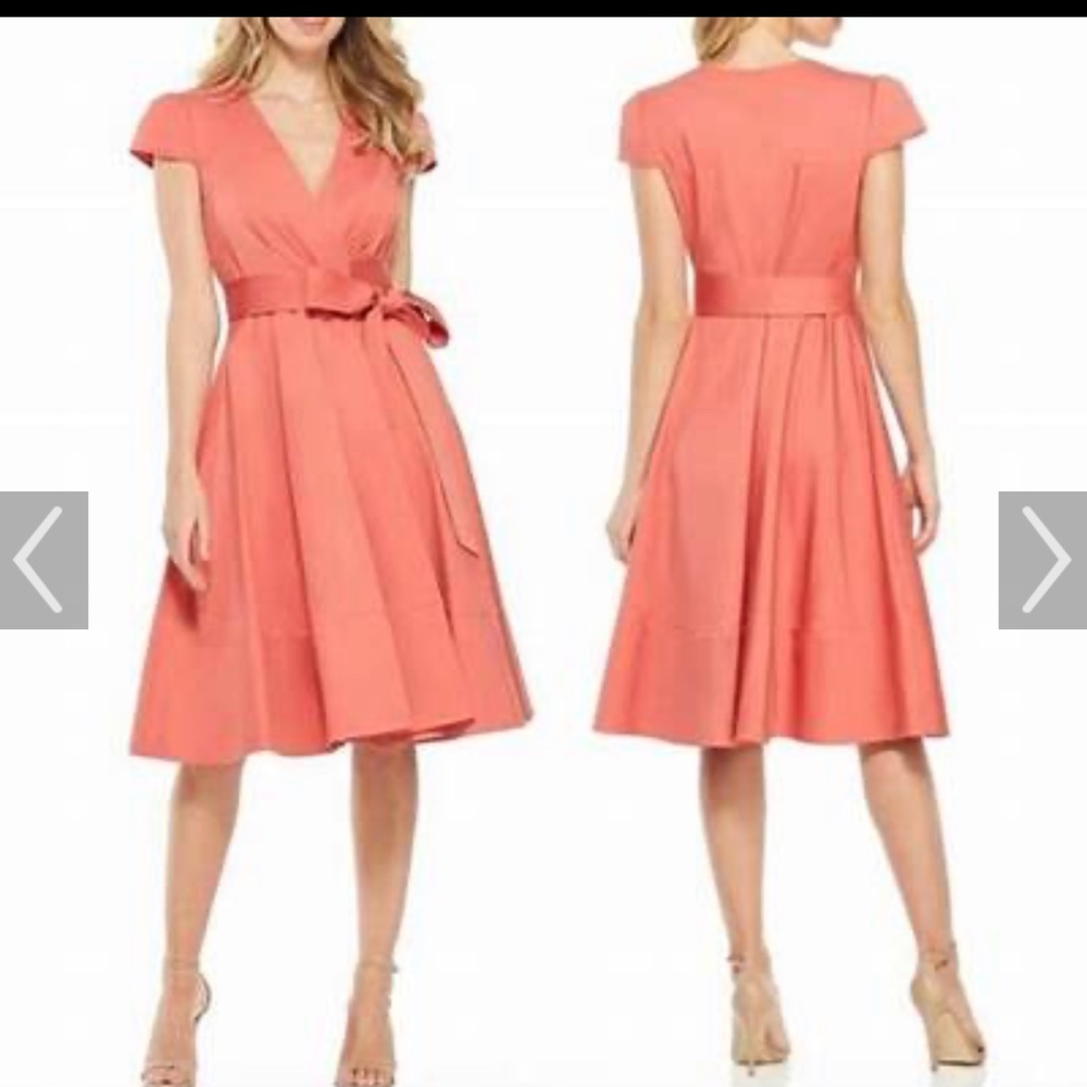 Gal meets glam Pink Addison wrap dress - Picture 3 of 6